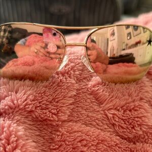 Gold Aviator Sunglasses featuring the Dallas Cowboys star -  ONLY BEEN TRIED ON!